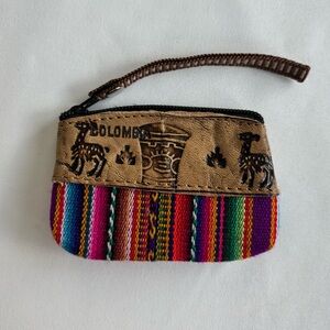 NWOT Columbia coin purse with leather stamping